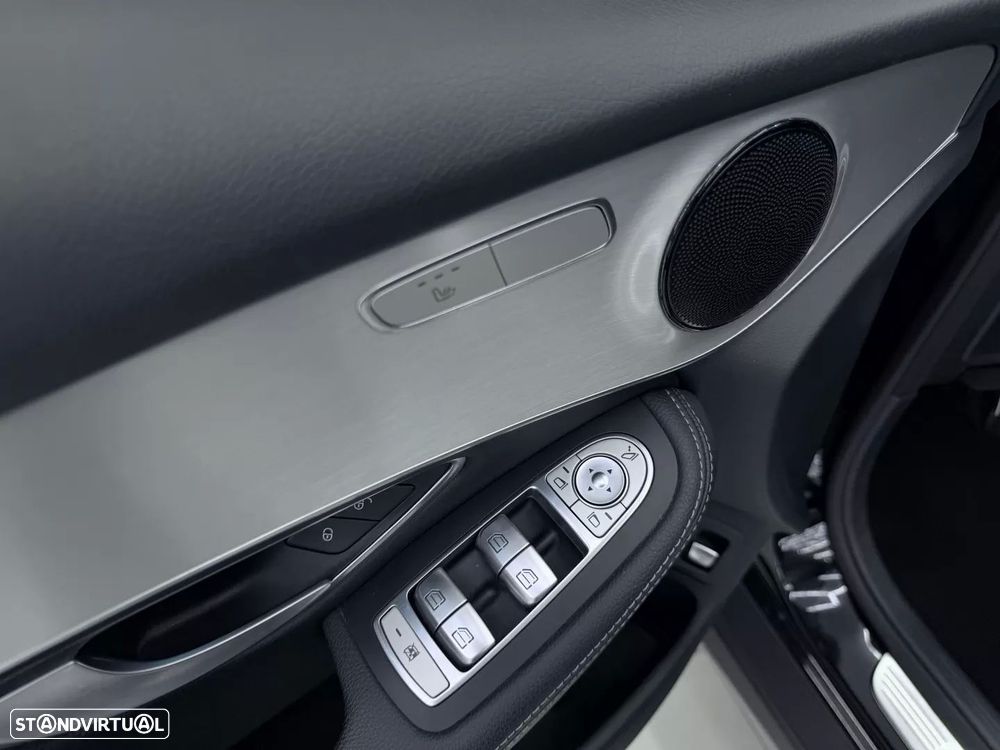 Mercedes-Benz GLC 250 4Matic 9G-TRONIC AMG Line - 25