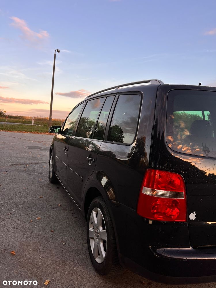 Volkswagen Touran - 7