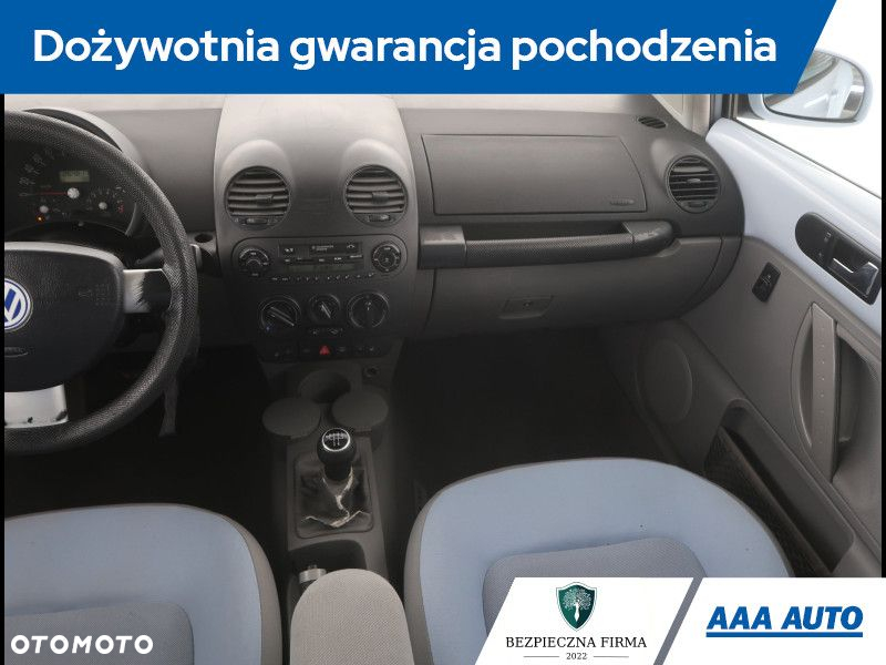 Volkswagen New Beetle - 9