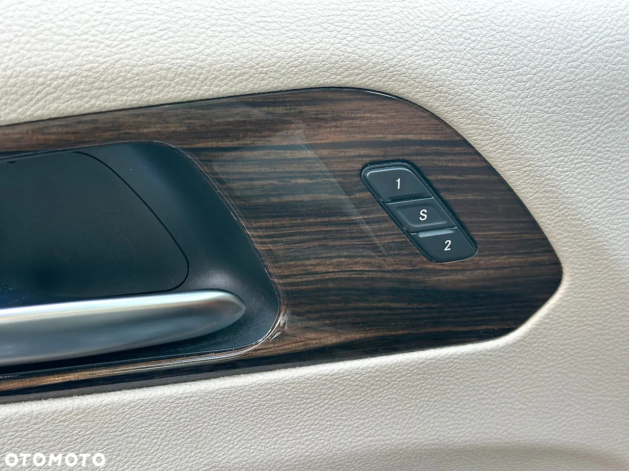 Chrysler Pacifica - 35