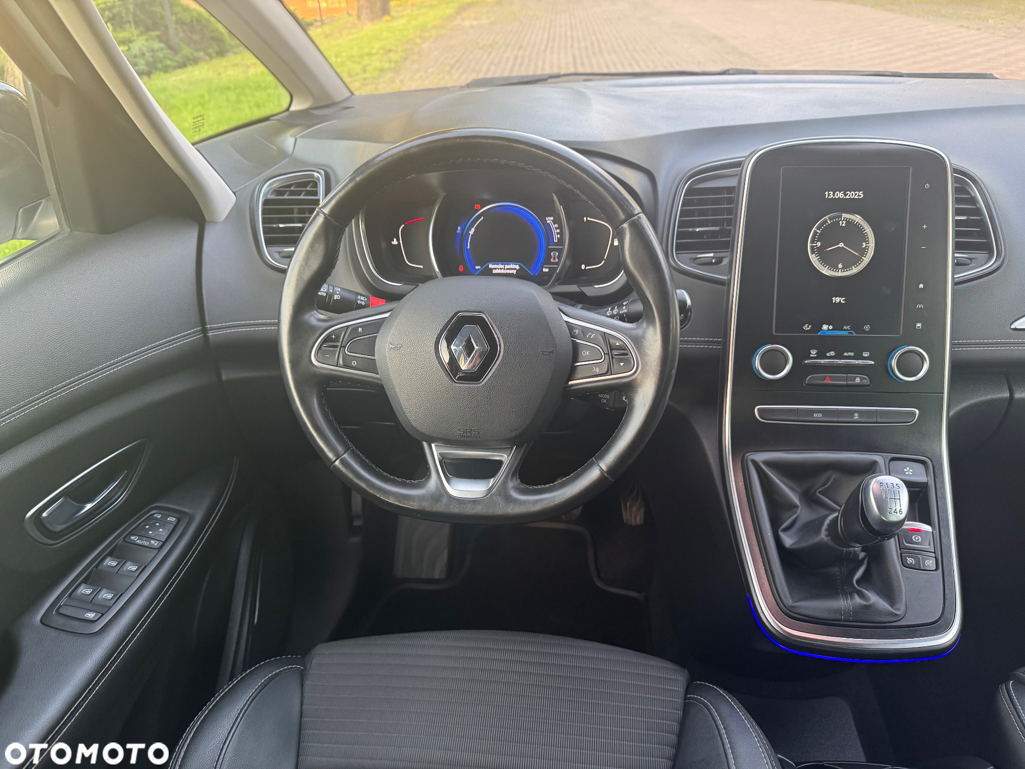 Renault Scenic ENERGY TCe 130 S&S LIMITED - 16
