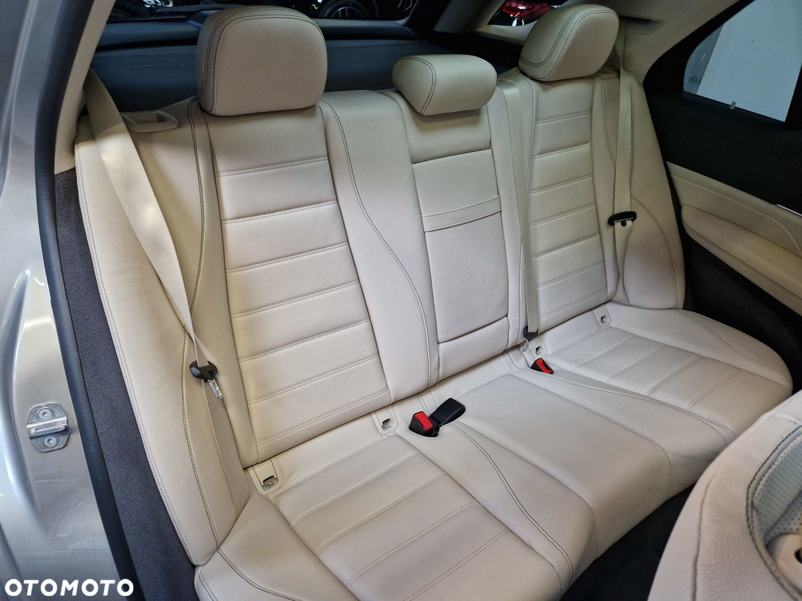 Mercedes-Benz GLE 400 d 4-Matic - 25
