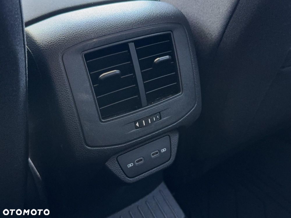 Volkswagen T-Roc 1.5 TSI Life DSG - 36