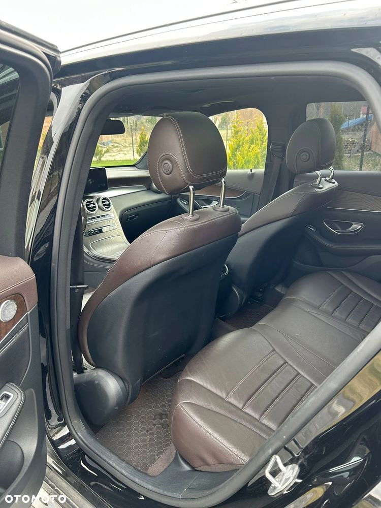 Mercedes-Benz GLC - 12