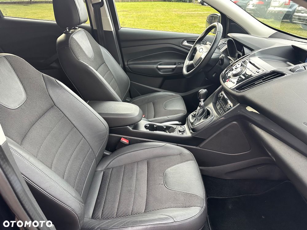 Ford Kuga 2.0 TDCi 4x4 Titanium - 31