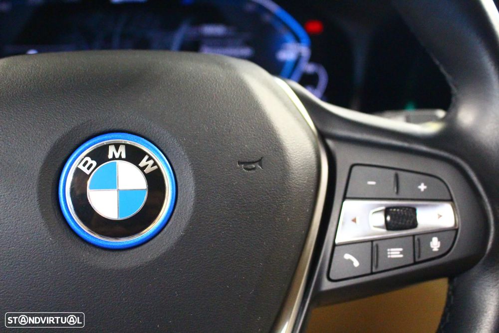 BMW 320 e Line Luxury Auto - 28