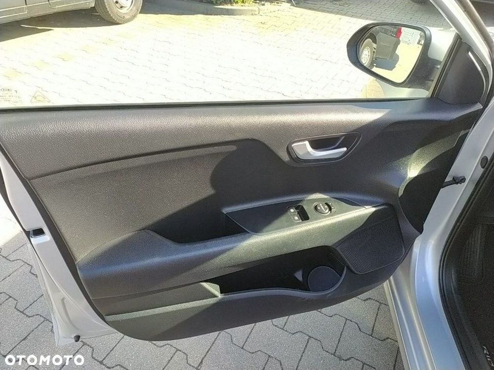 Kia Rio 1.0 T-GDI M - 22