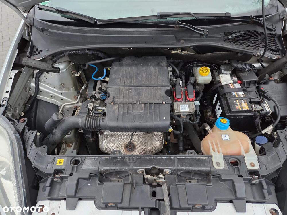 Fiat Grande Punto 1.4 8V Racing - 17