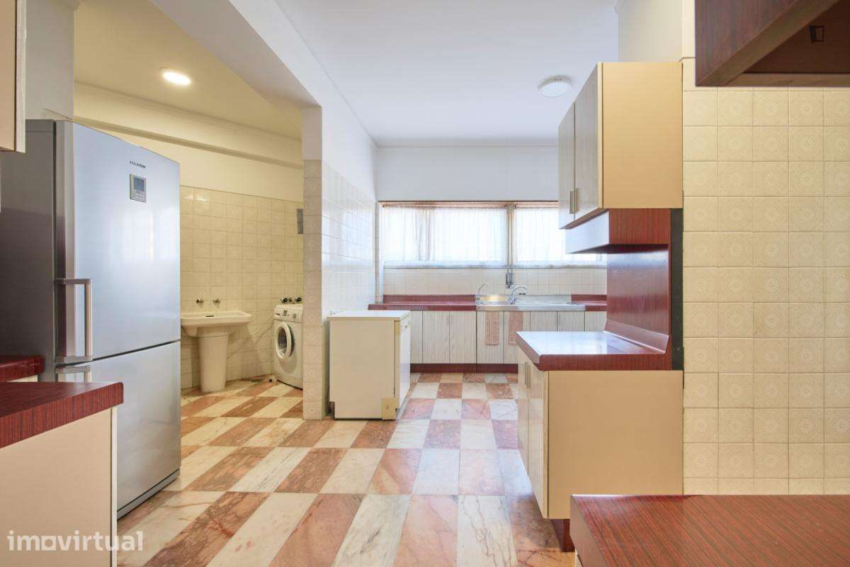 Quarto - localizado em Alvalade Lisbon - Grande imagem: 2/60