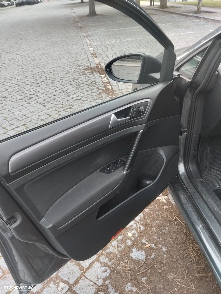 VW Golf Variant 1.6 TDi Confortline DSG - 7