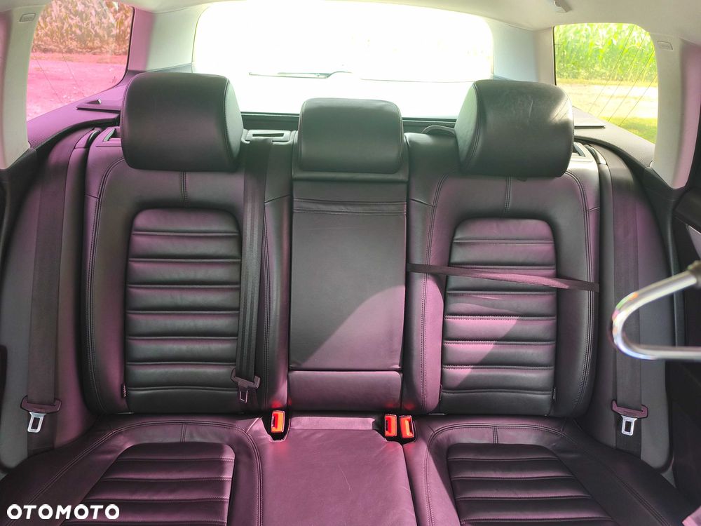 Volkswagen Passat - 6