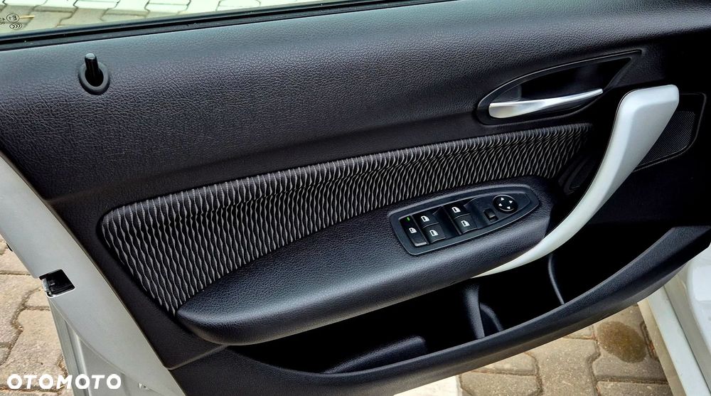 BMW Seria 1 118i Sport Line - 35