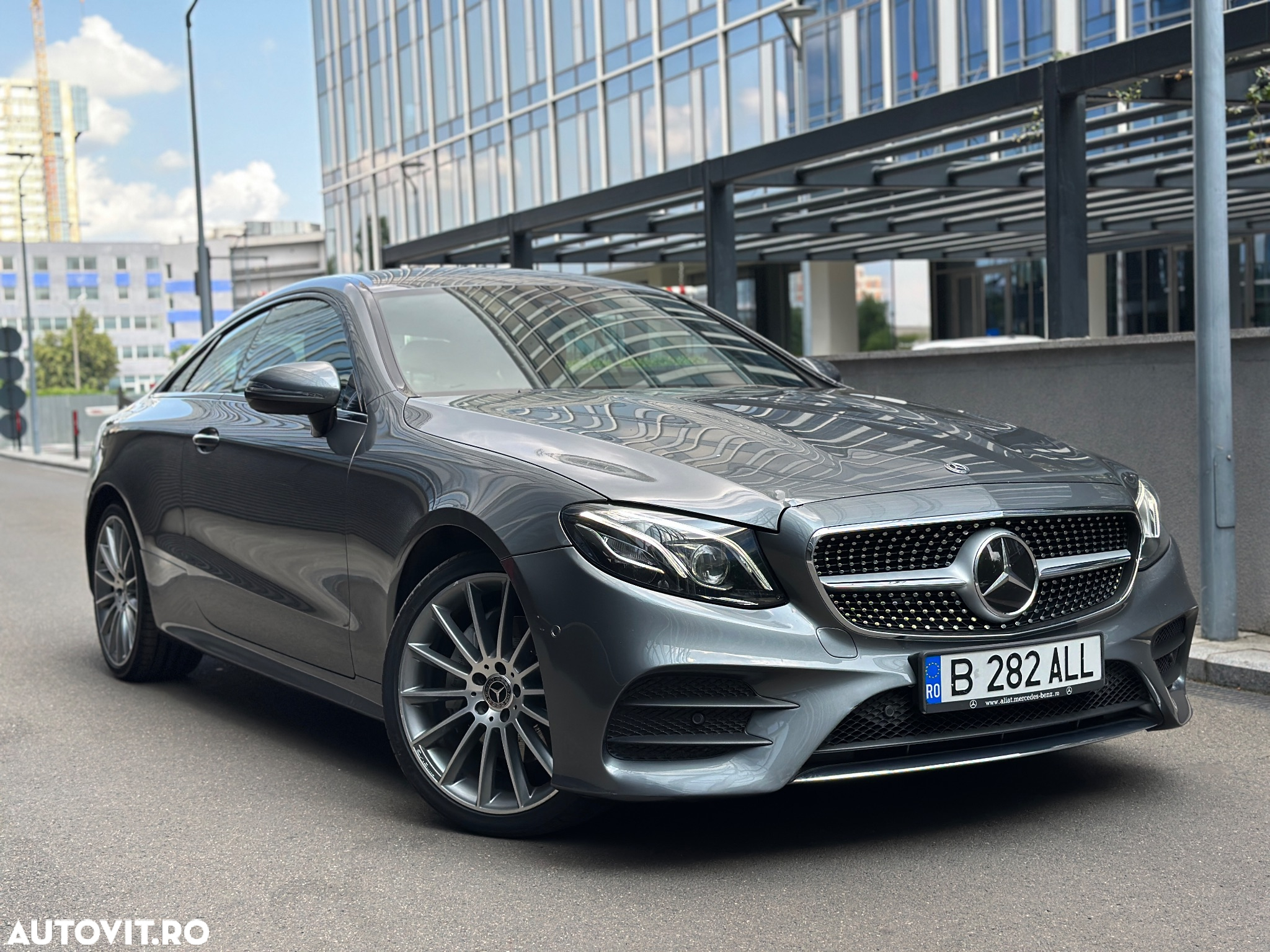 Mercedes-Benz E 220 d 4MATIC Coupe Aut. - 2