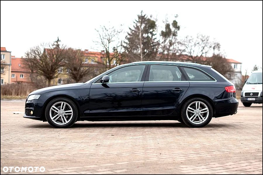 Audi A4 Avant - 6