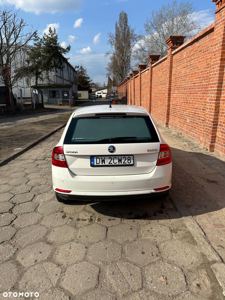 Skoda RAPID 1.6 TDI DPF Ambition Max - 6