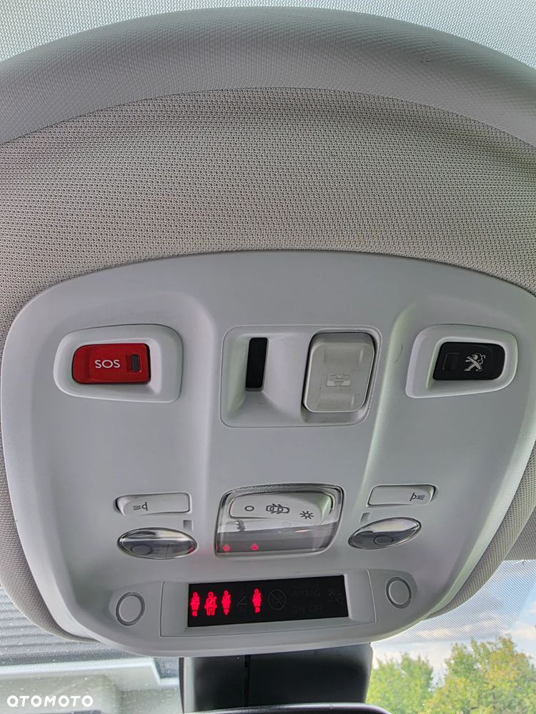 Peugeot 308 BlueHDi FAP 120 Stop&Start Winter Edition - 9