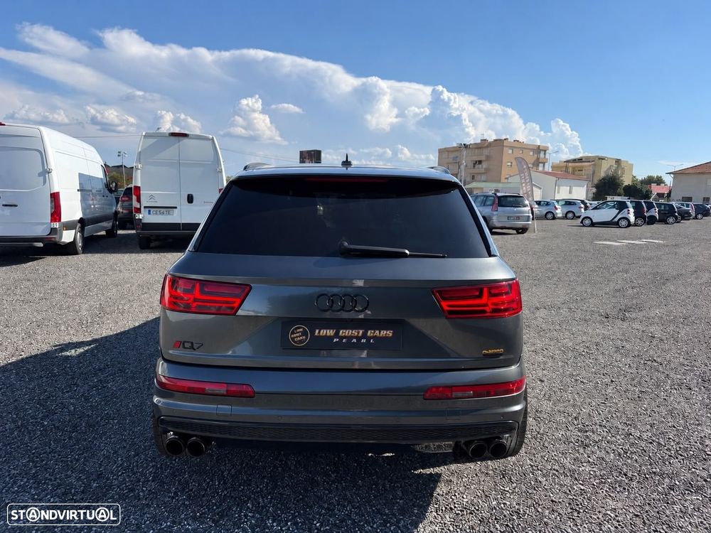 Audi Q7 - 11