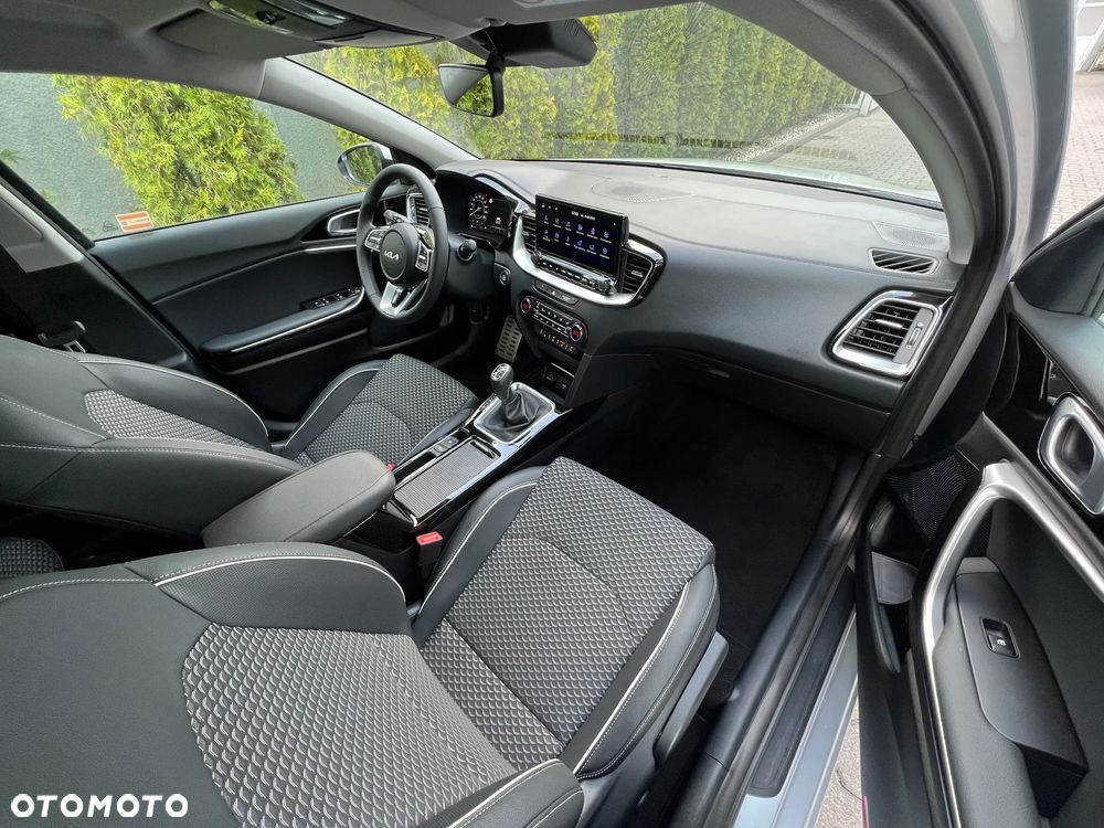 Kia Ceed - 26