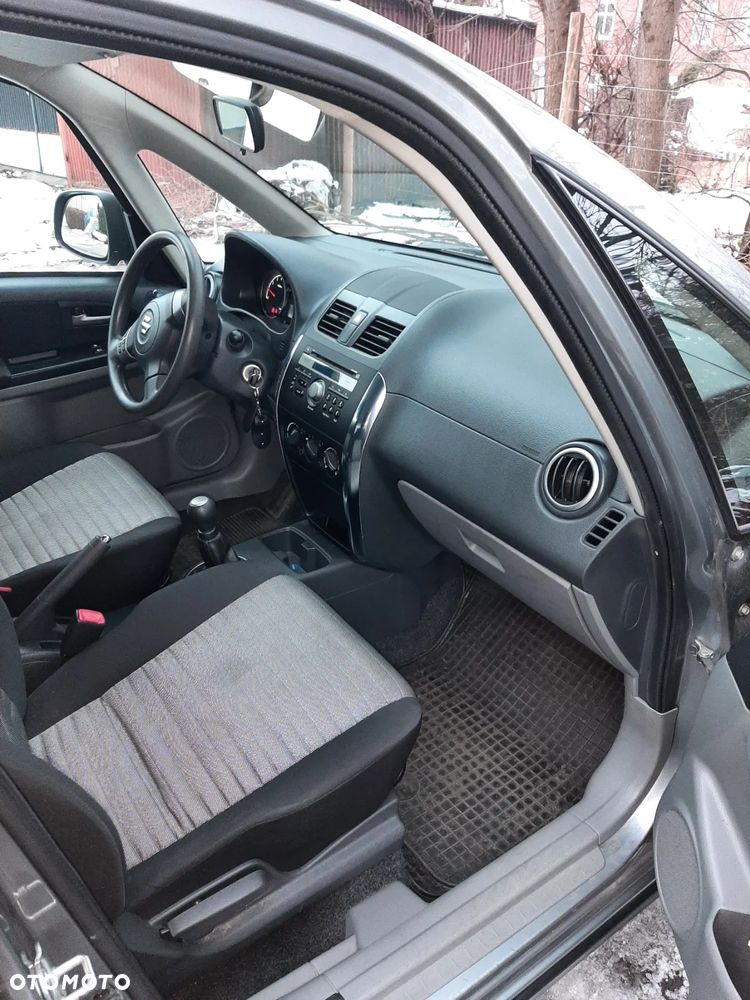 Suzuki SX4 1.6 Comfort 4WD - 8