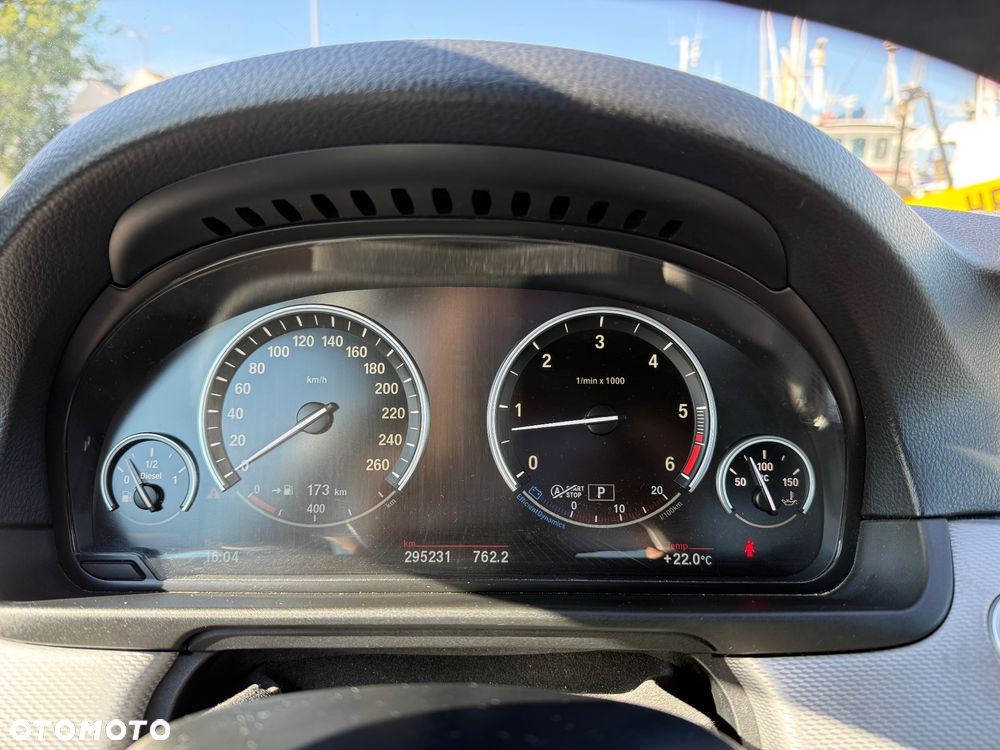 BMW Seria 5 535d xDrive - 10