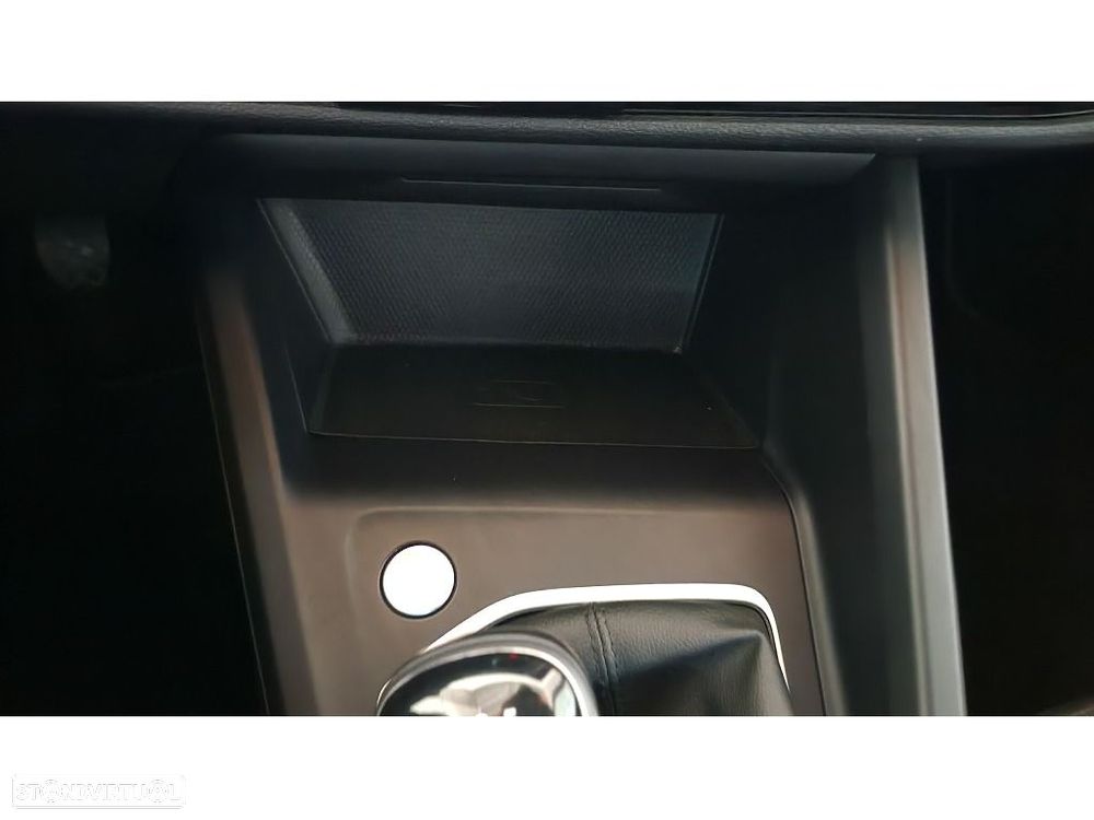 VW Golf 1.0 TSI Life - 23