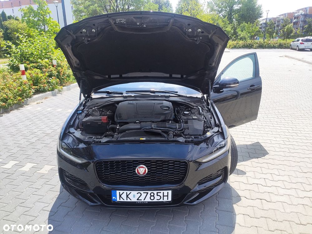 Jaguar XE P250 S - 24