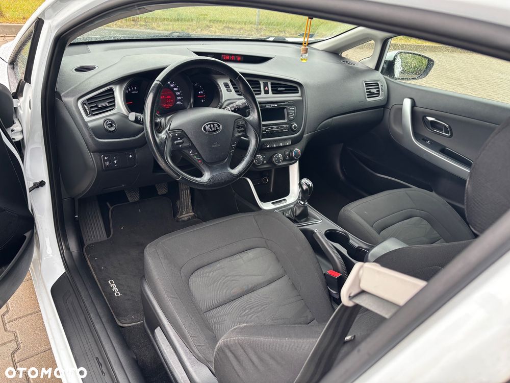 Kia Ceed 1.6 GDI Business Line - 13