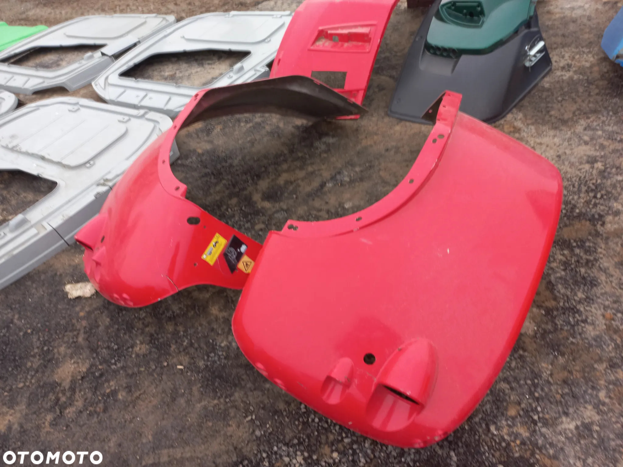 Dach Massey Ferguson seria 5610,6613,7615,7619,7626 4351946M94 ,błotnik, maska - 3