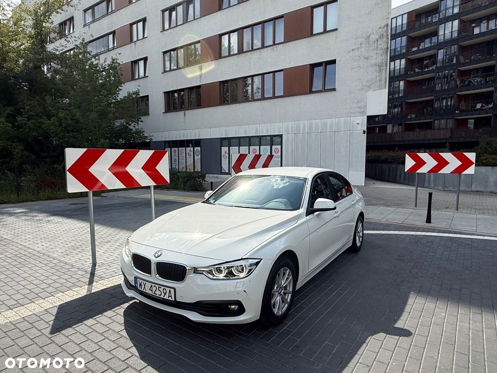 BMW Seria 3 318i - 2