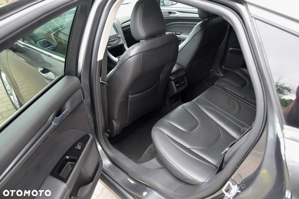 Ford Mondeo 2.0 TDCi Titanium PowerShift - 25