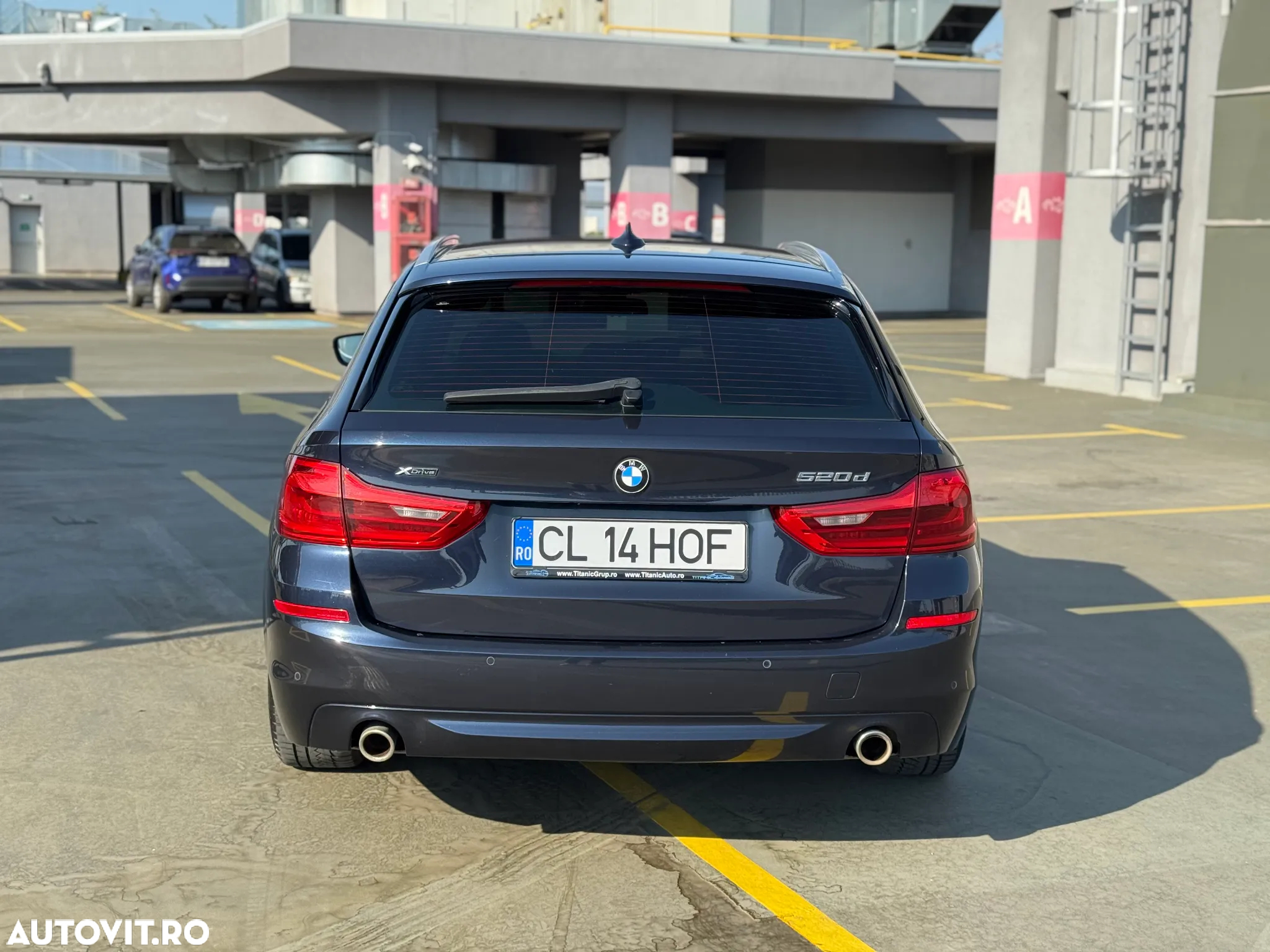 BMW Seria 5 520d xDrive AT - 9