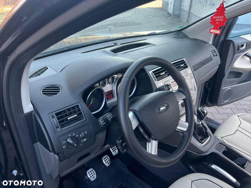 Ford Kuga 2.0 TDCi 2x4 Champions Edition - 11