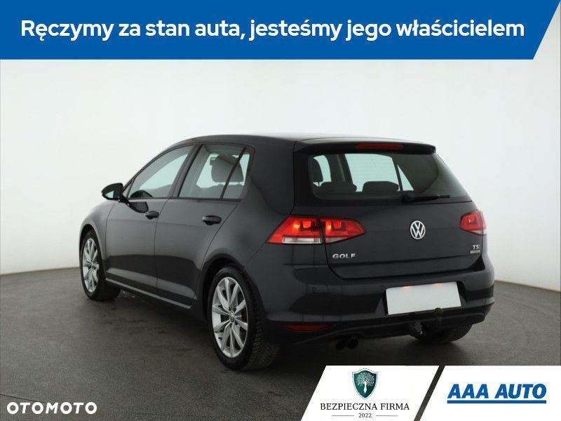 Volkswagen Golf - 6