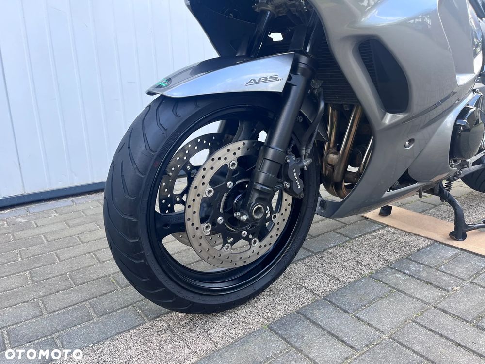 Suzuki GSX - 9