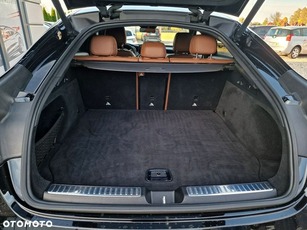 Mercedes-Benz GLC - 32