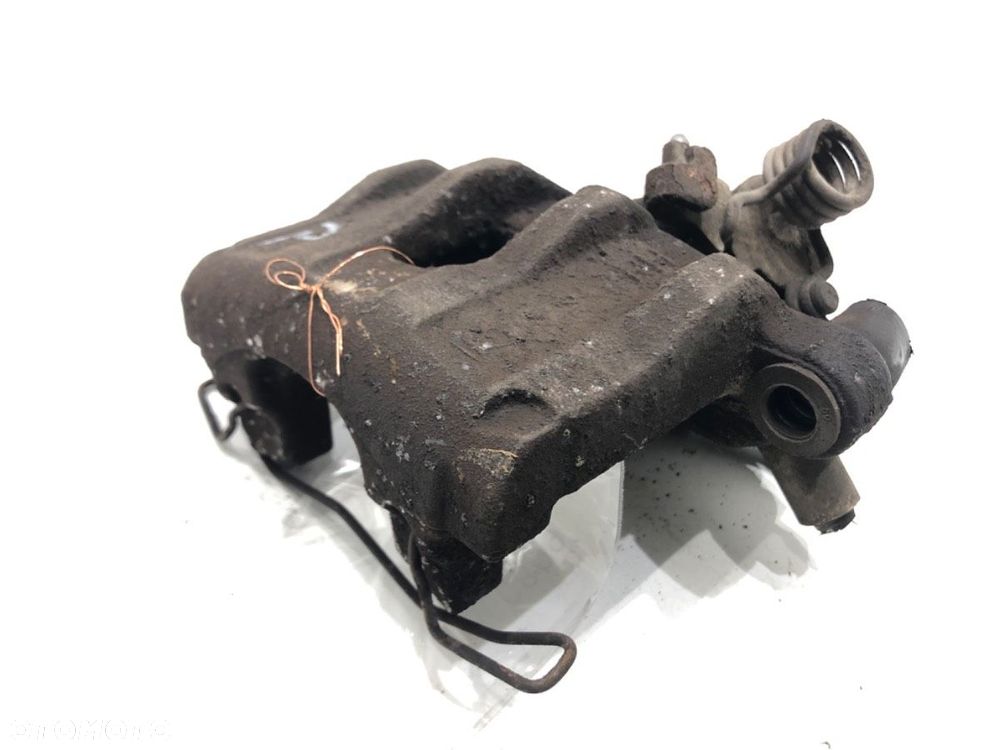 ZACISK PRAWY TYŁ  VOLVO C30 (533) 2006 - 2013 1.6 D2 84 kW [115 KM] olej napędowy 2010 - 2012 - 1