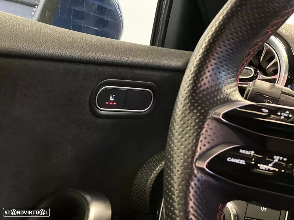 Mercedes-Benz A 250 Limousine e AMG Line - 33