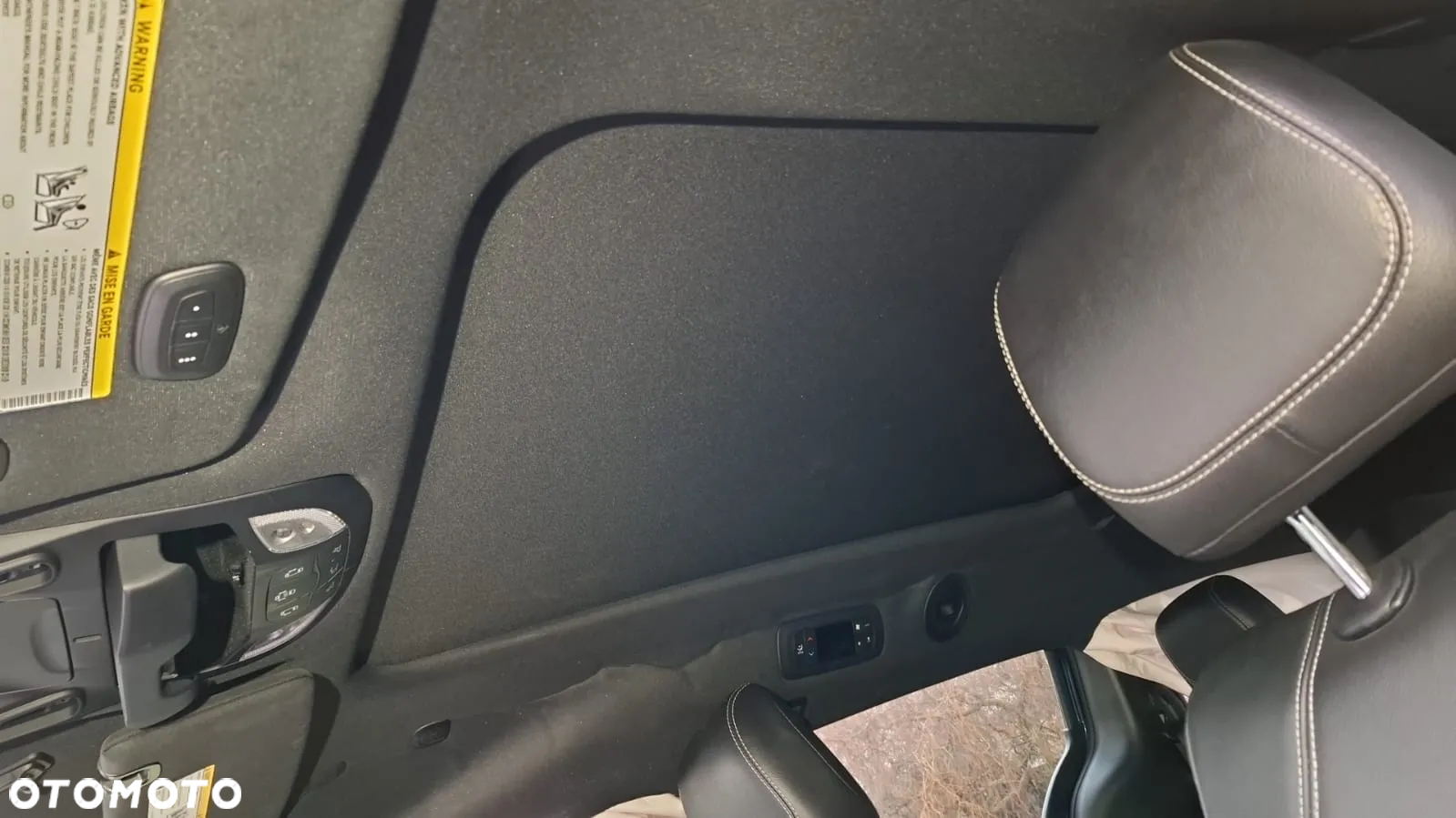 Chrysler Pacifica - 28