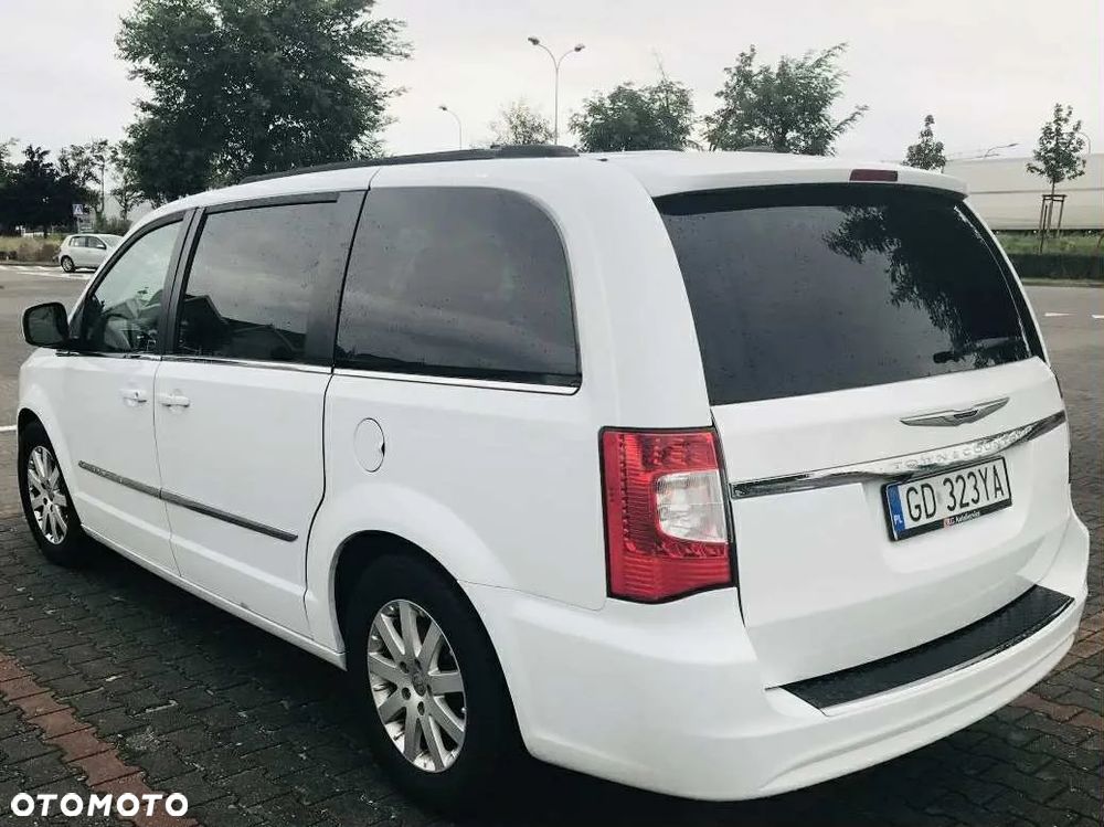 Chrysler Town & Country 3.6 Touring - 12