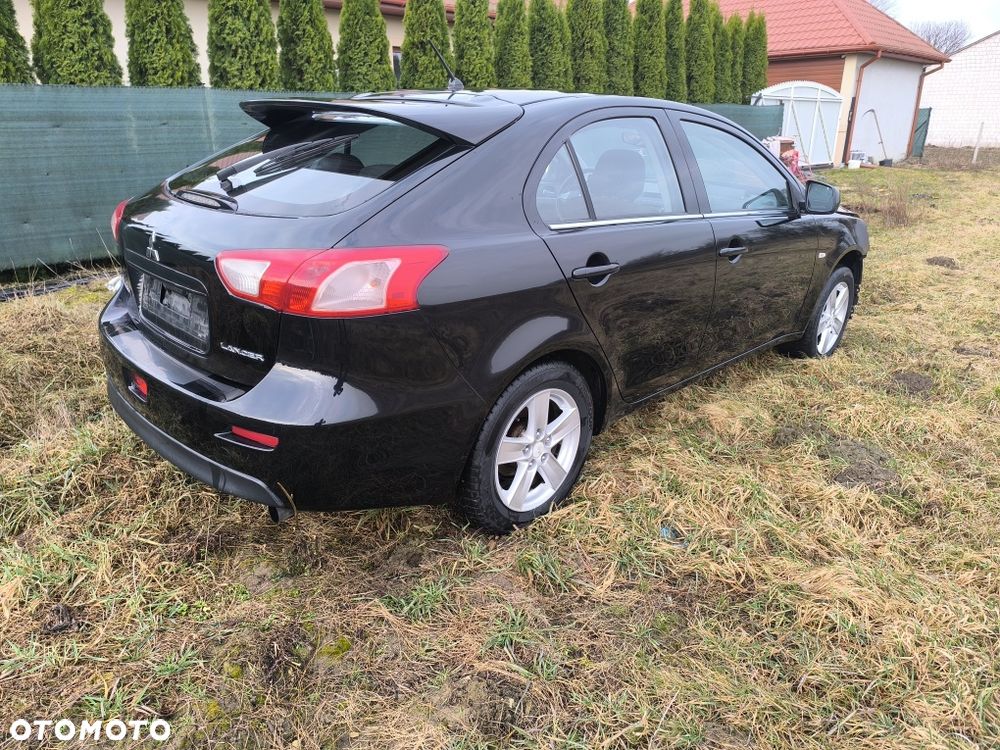 Mitsubishi Lancer - 1