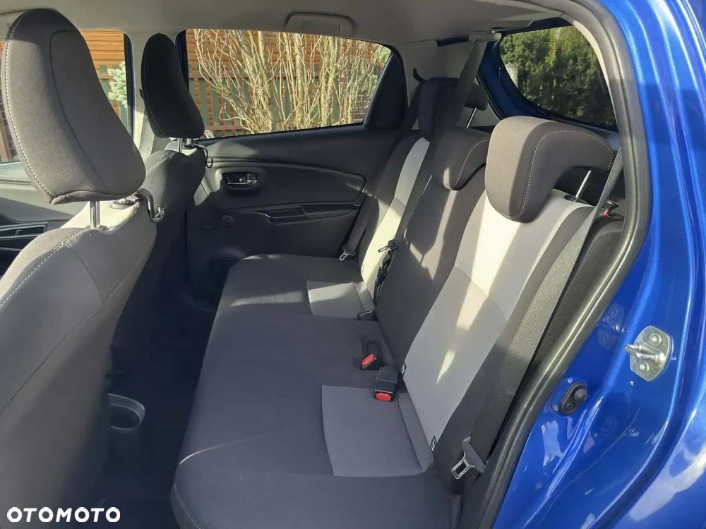 Toyota Yaris Hybrid 100 Premium - 15