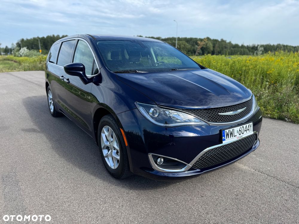 Chrysler Pacifica - 7