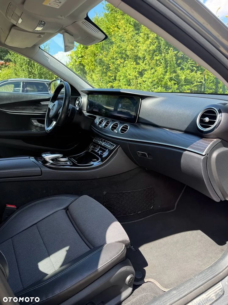 Mercedes-Benz Klasa E 220 d 9G-TRONIC - 10