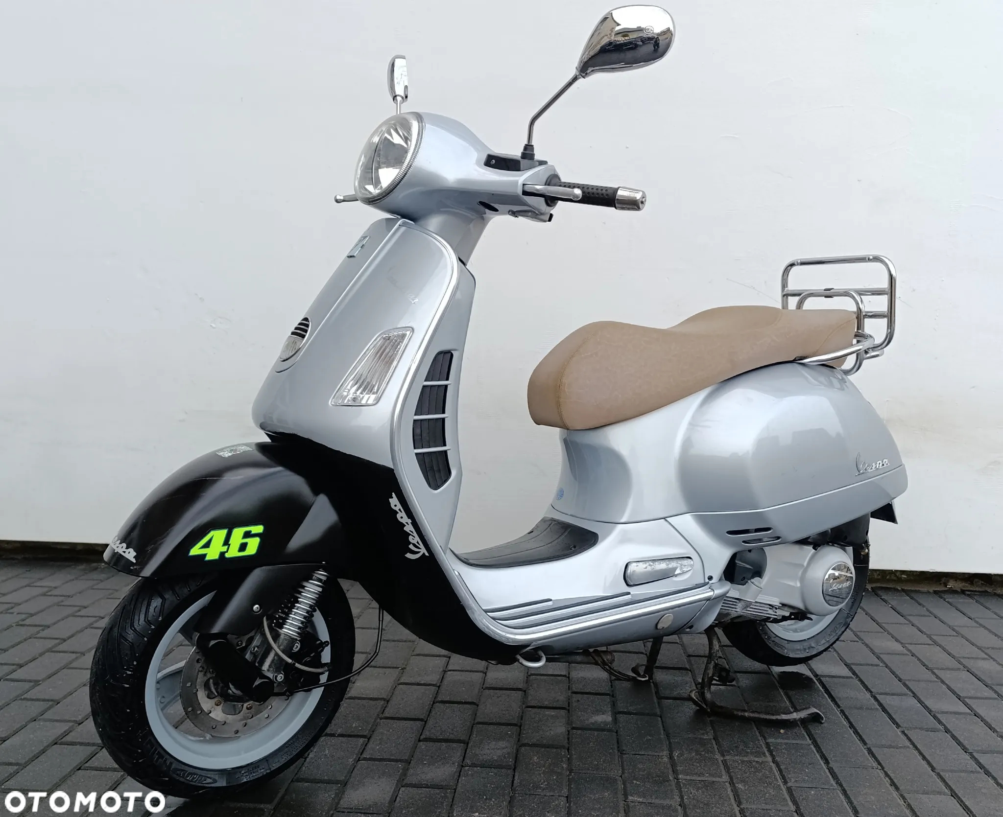 Piaggio Vespa - 2