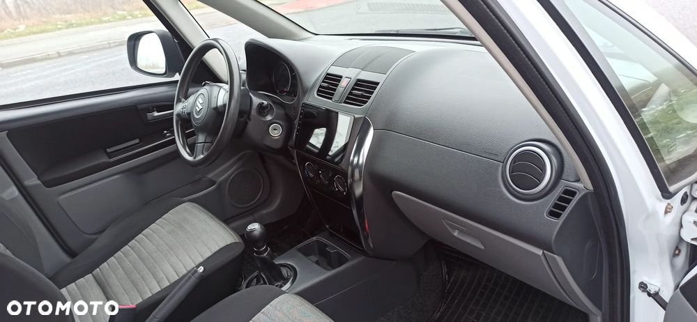 Suzuki SX4 - 22