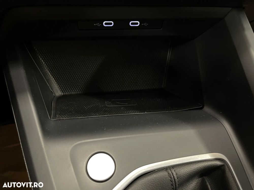Volkswagen Golf 1.5 TSI ACT Life - 25