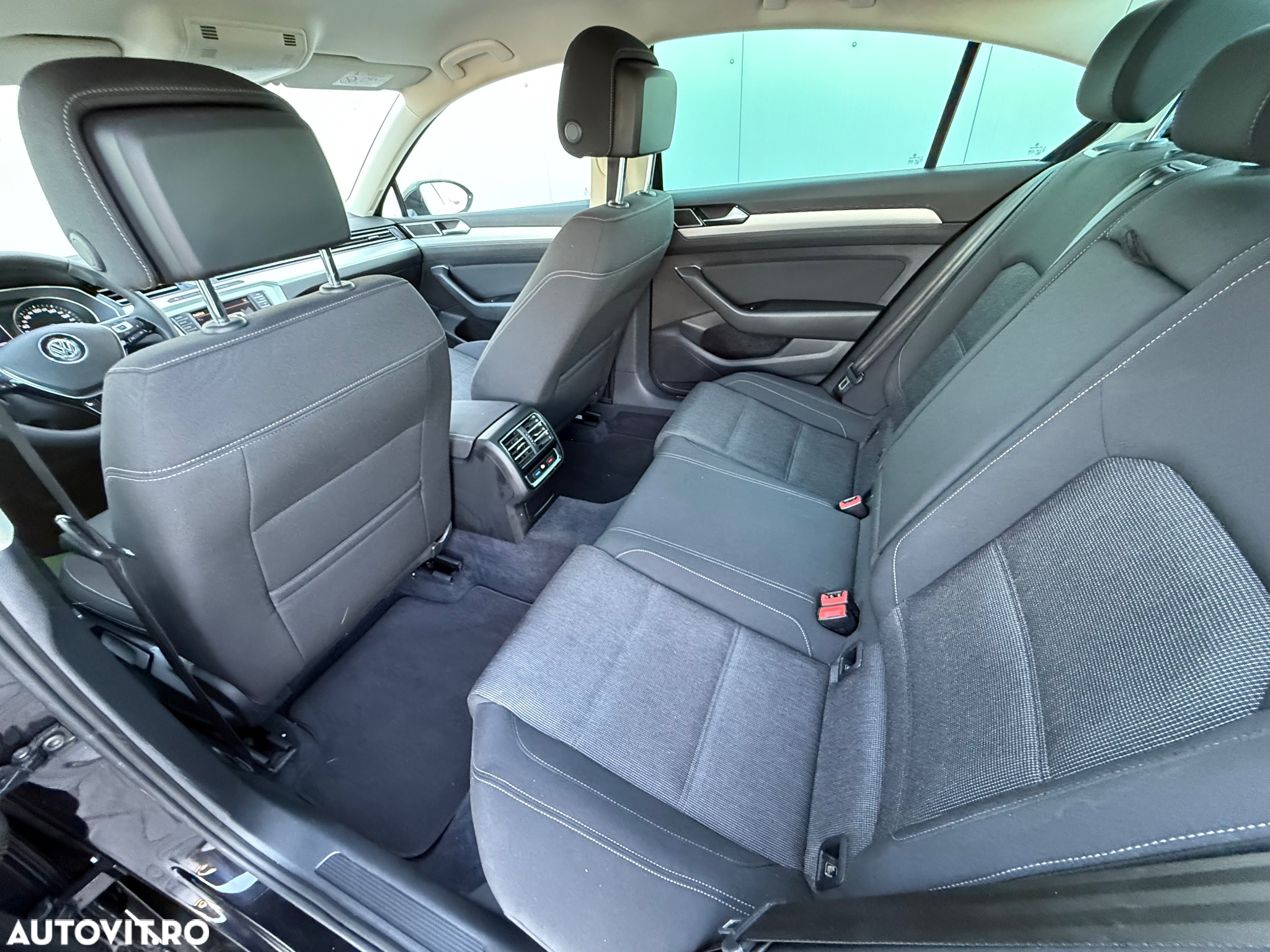Volkswagen Passat 2.0 TDI (BlueMotion Technology) Trendline - 6