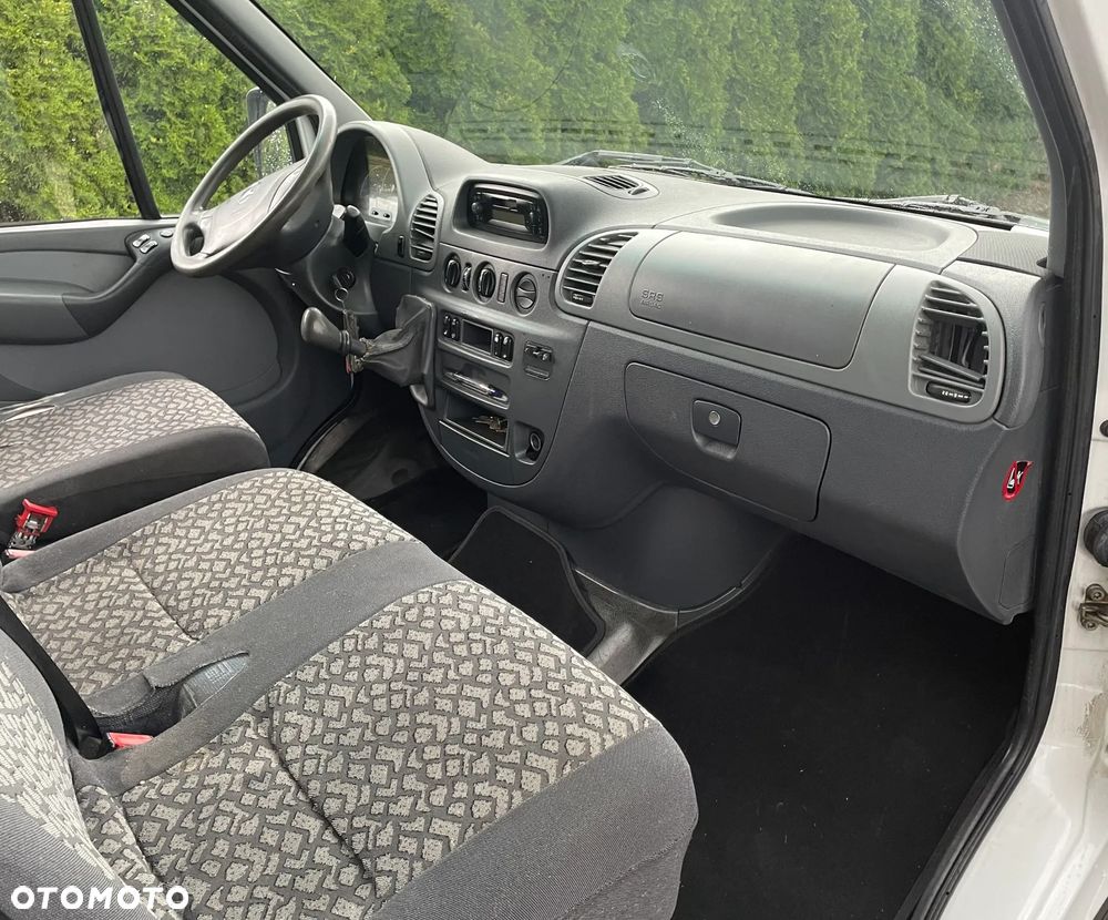 Mercedes-Benz Sprinter - 6