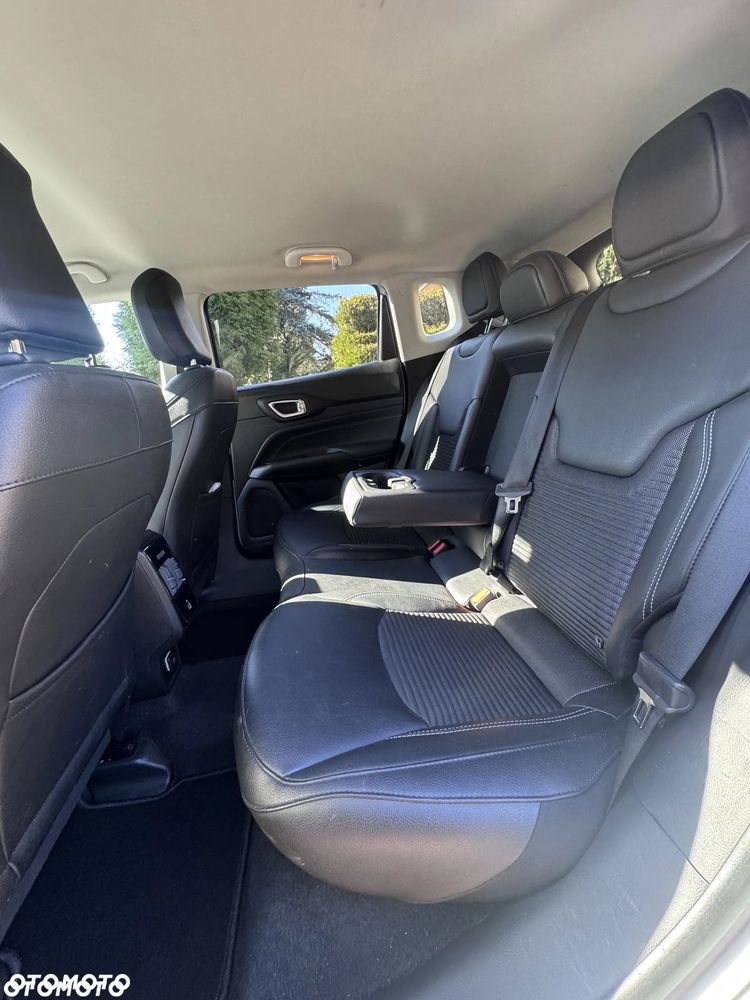 Jeep Compass - 17