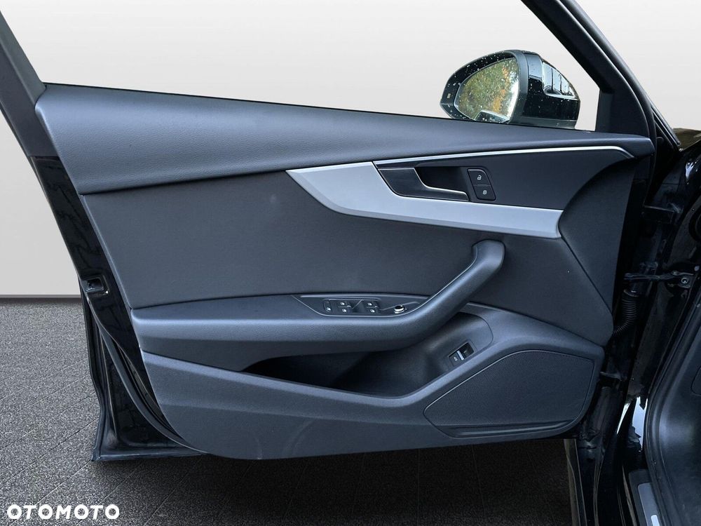 Audi A4 Limousine - 12